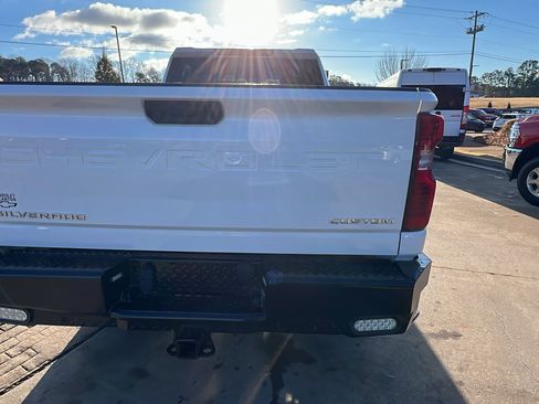 Used 2022 Chevrolet Silverado 2500 Custom w/ Gooseneck/5TH Wheel Package image 9