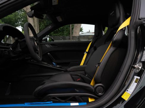 Used 2026 Porsche 911 GT3 RWD image 14