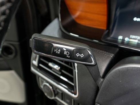 Used 2019 Lincoln Navigator L Reserve image 32