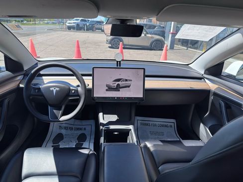 Used 2022 Tesla Model 3 Long Range AWD/4WD image 33