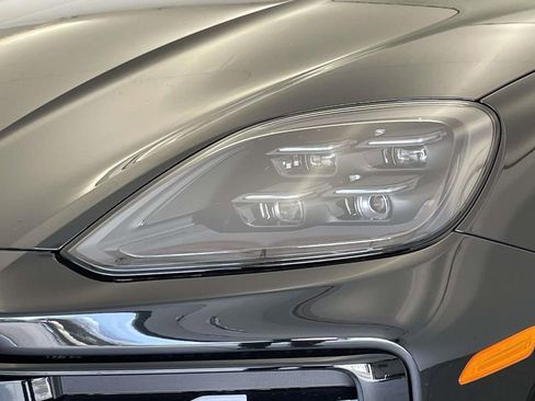 New 2026 Porsche Cayenne AWD/4WD image 15