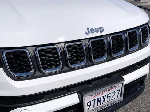 Used 2025 Jeep Compass Sport AWD/4WD image 30