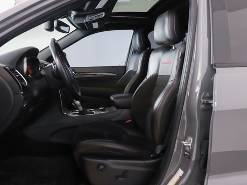 Used 2021 Jeep Grand Cherokee Trailhawk image 10