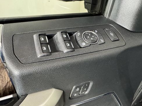 Used 2019 Ford F250 Lariat w/ Lariat Ultimate Package image 14