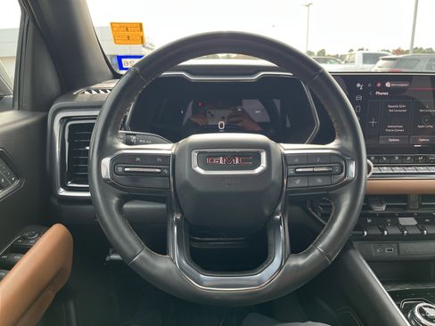 Used 2023 GMC Canyon AT4 w/ AT4 Premium Package image 7