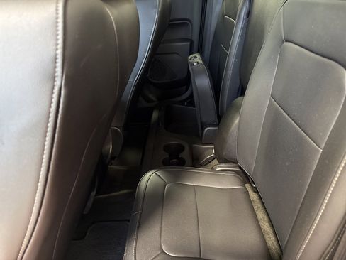 Used 2018 Chevrolet Colorado Z71 image 14