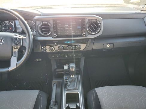 Used 2022 Toyota Tacoma TRD Off-Road image 14