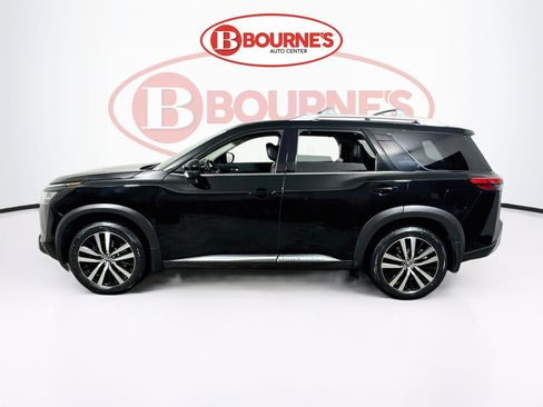 Used 2024 Nissan Pathfinder Platinum AWD/4WD image 8