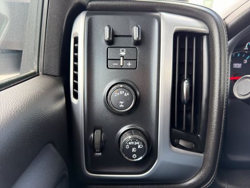 Used 2019 GMC Sierra 3500 SLE w/ SLE Fleet Preferred Package AWD/4WD image 5