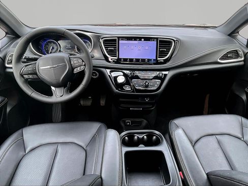 Used 2026 Chrysler Pacifica Select w/ S Appearance Package AWD/4WD image 7