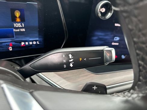 Used 2025 Chevrolet Tahoe Z71 image 23