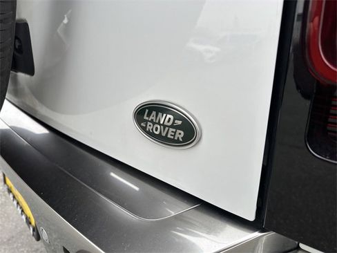 Used 2023 Land Rover Defender 130 First Edition image 46