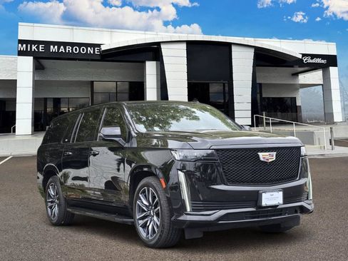 Used 2023 Cadillac Escalade ESV Sport w/ Touring Package AWD/4WD image 4