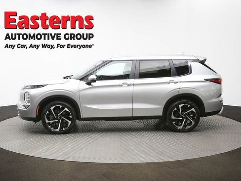 Used 2024 Mitsubishi Outlander SE image 58