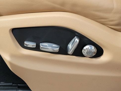 Used 2020 Porsche Cayenne AWD/4WD image 22