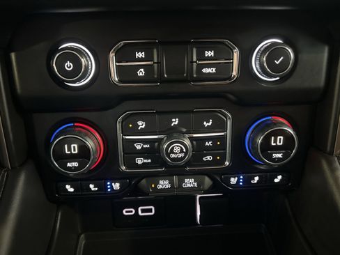 Certified 2024 Chevrolet Tahoe High Country image 22