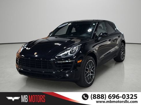 Used 2018 Porsche Macan AWD/4WD image 1