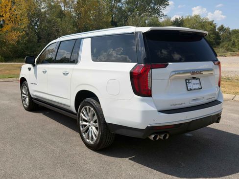 Used 2022 GMC Yukon XL Denali AWD/4WD image 4