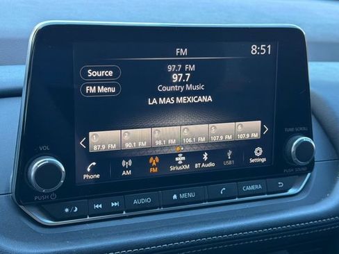 Used 2023 Nissan Rogue SV FWD image 21