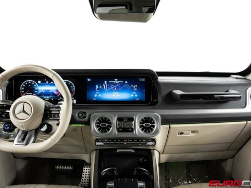 Used 2025 Mercedes-Benz G 63 AMG 4MATIC image 32
