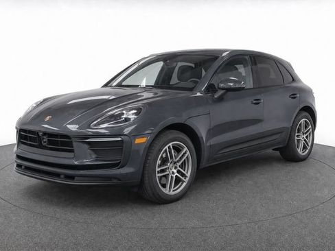 Used 2023 Porsche Macan AWD/4WD image 3