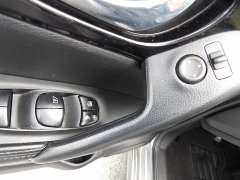 Used 2022 Nissan Rogue Sport SV FWD image 28