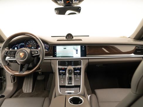 Certified 2023 Porsche Panamera 4 Platinum Edition image 29