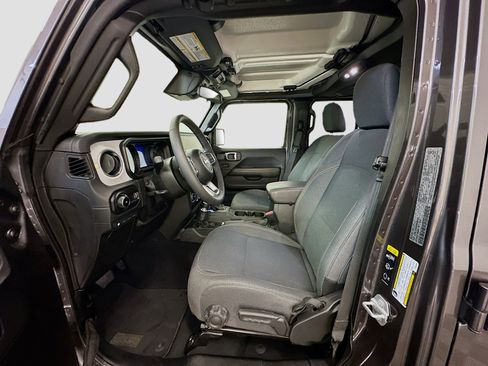 Used 2025 Jeep Wrangler Sahara w/ Safety Group image 13