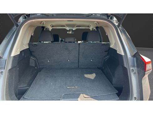 Used 2025 Nissan Rogue SV AWD/4WD image 18