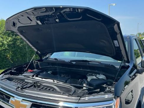 Used 2024 Chevrolet Silverado 1500 LT AWD/4WD image 33