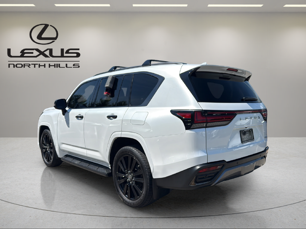Used 2023 Lexus LX 600 4WD w/ Appearance Package image 8