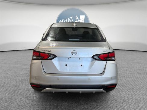 Used 2023 Nissan Versa SV image 4