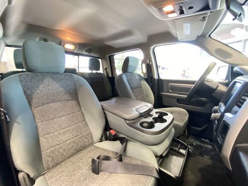 Used 2017 RAM 1500 Classic SLT AWD/4WD image 23