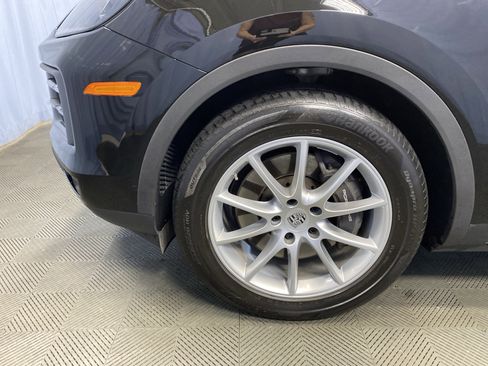 Used 2024 Porsche Cayenne image 52