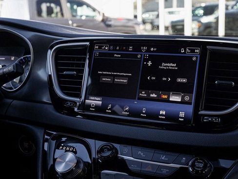 New 2026 Chrysler Voyager LX image 19