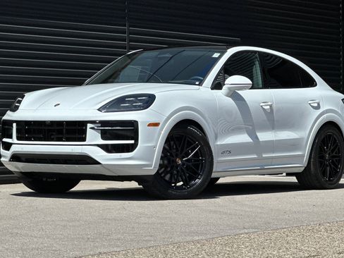 New 2026 Porsche Cayenne GTS AWD/4WD image 1