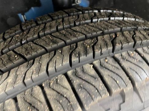 New 2025 Ford Maverick Lariat w/ Black Appearance Package image 8