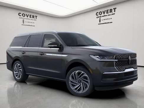 New 2026 Lincoln Navigator Reserve AWD/4WD image 7
