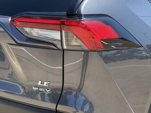 Used 2025 Toyota RAV4 LE AWD/4WD image 7