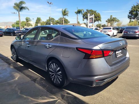 Used 2023 Nissan Altima 2.5 SV image 5