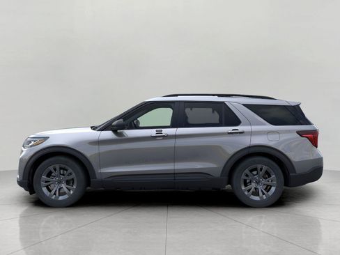 Used 2026 Ford Explorer Active w/ Active Comfort Package AWD/4WD image 5