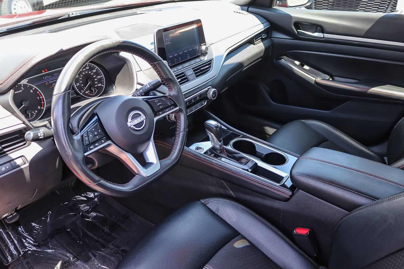 Used 2024 Nissan Altima 2.5 SR FWD image 16