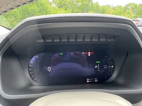 New 2026 Volvo XC90 T8 Ultra w/ Protection Package Premier AWD/4WD image 14