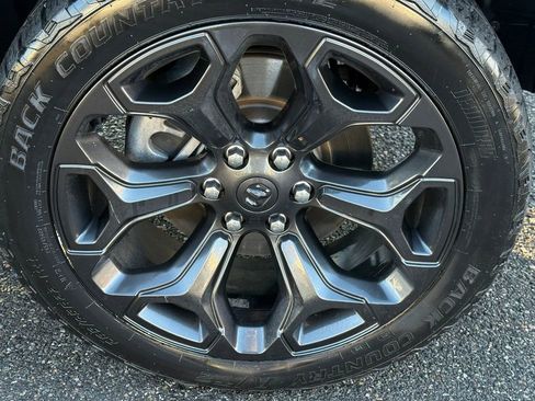 Used 2022 RAM 1500 Limited image 9