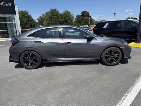 Used 2019 Honda Civic Sport image 2