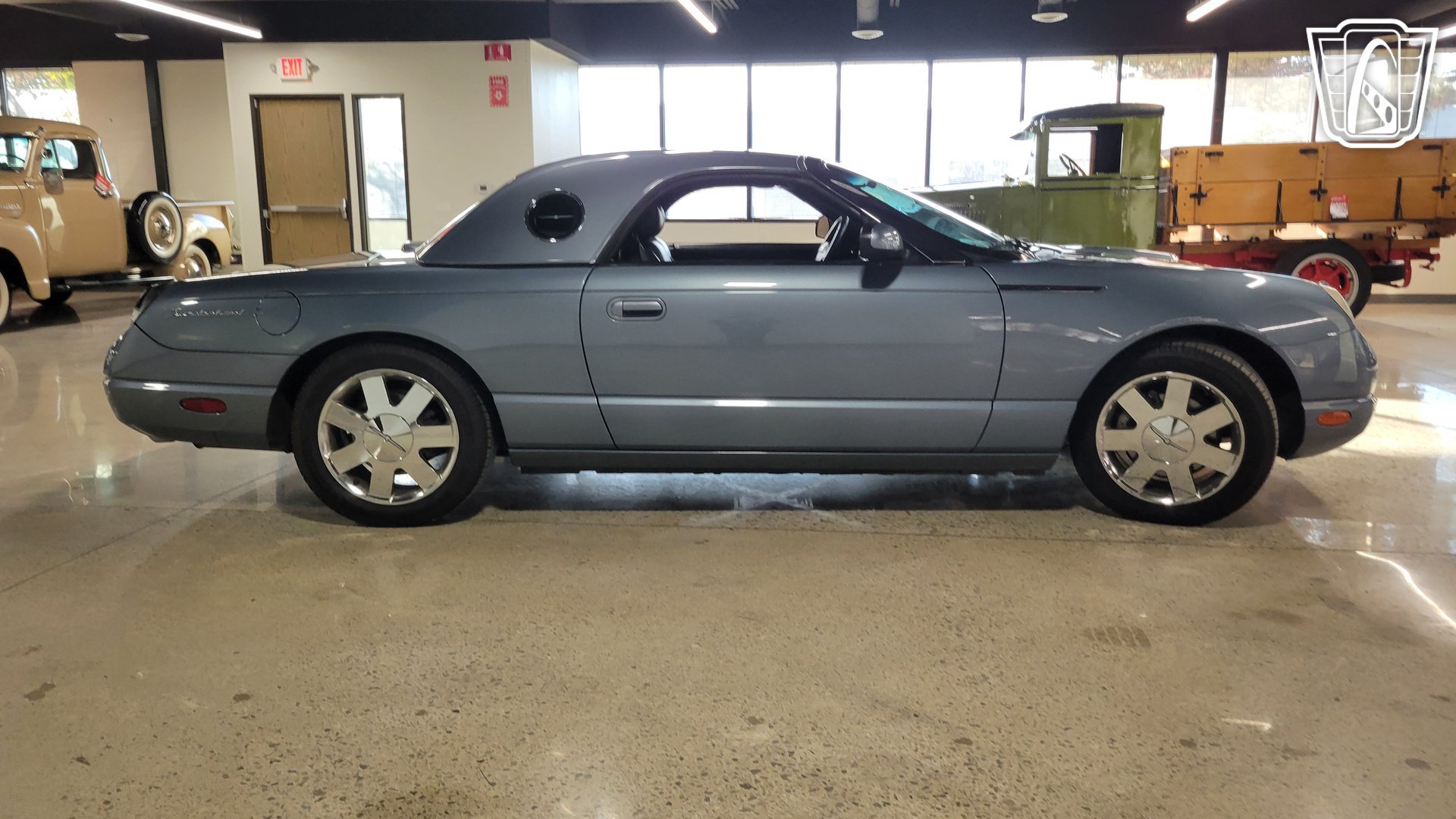 Used 2005 Ford Thunderbird RWD image 35