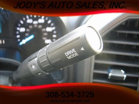 Used 2022 Ford F250 XL w/ Power Equipment Group image 9