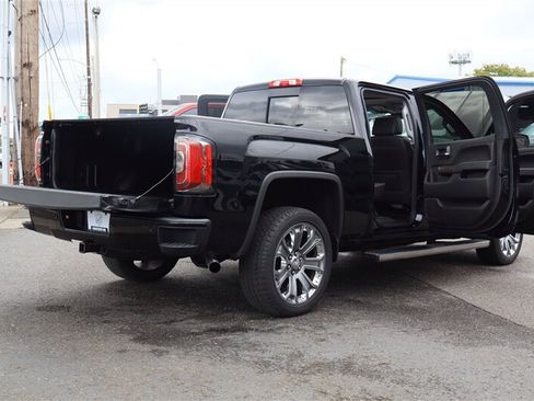 Used 2017 GMC Sierra 1500 Denali w/ Denali Ultimate Package AWD/4WD image 37