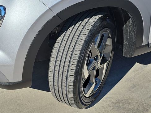 Used 2024 Hyundai Venue SEL image 35
