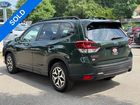 Used 2023 Subaru Forester Premium AWD/4WD image 8